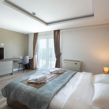 Imperium Apartmani 3*